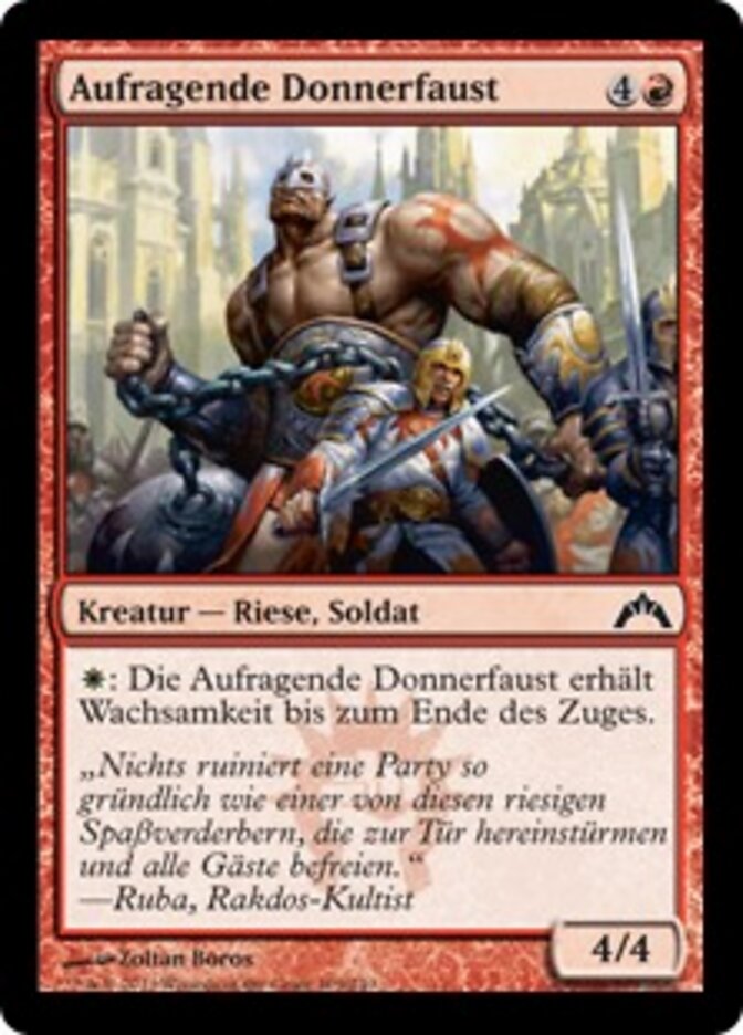 Aufragende Donnerfaust